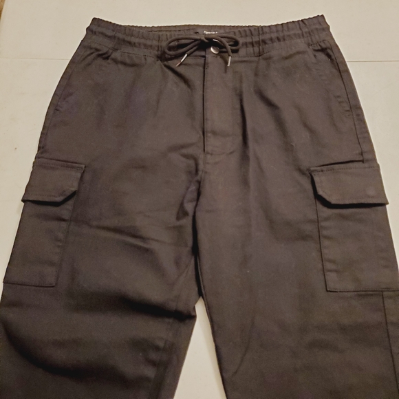 Forever 21 Drawstring Cargo Joggers - Picture 3 of 9